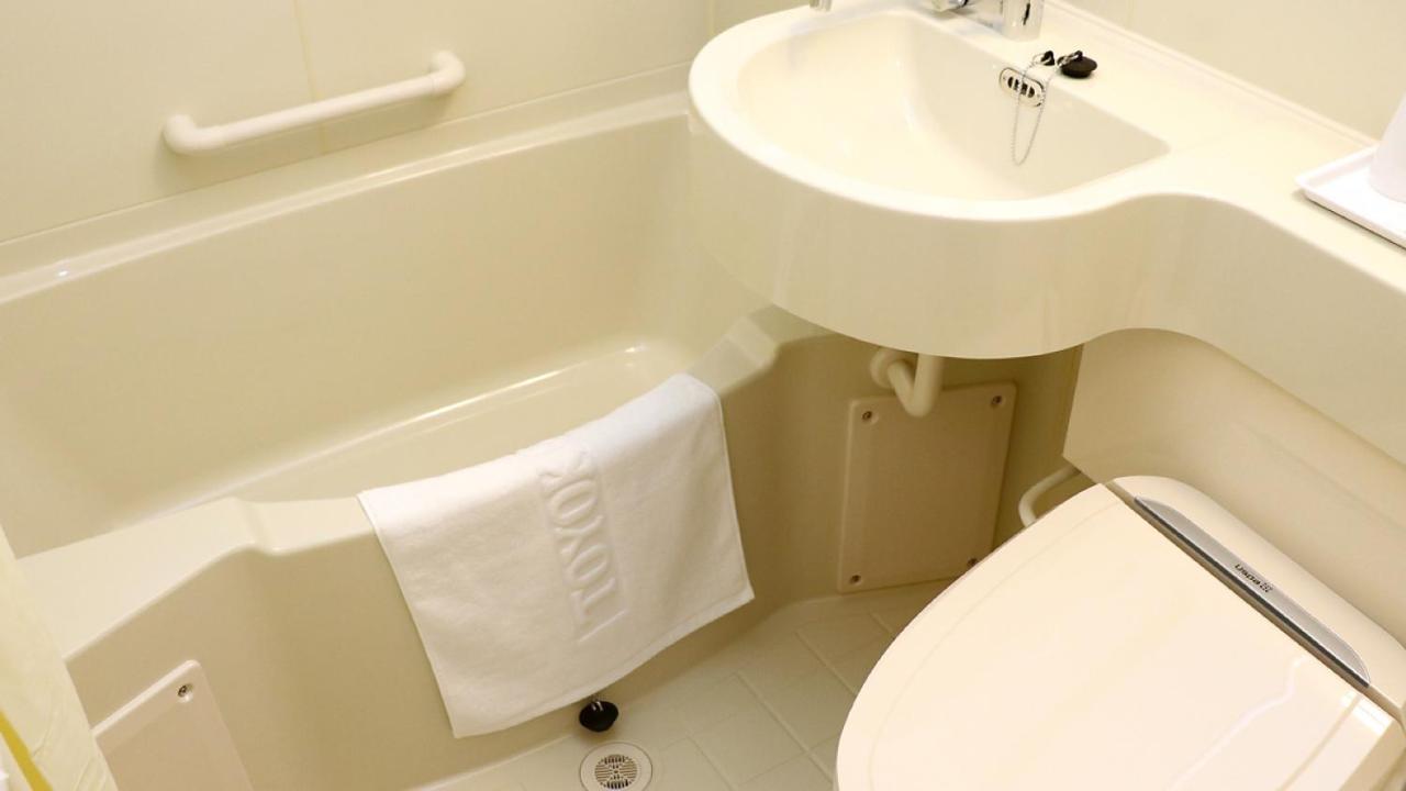 Toyoko Inn Yokohama Shiei-chikatetsu Center Minami-eki Eksteriør billede